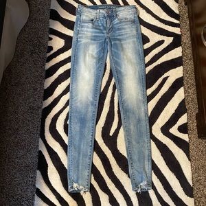 EUC American Eagle jeans
